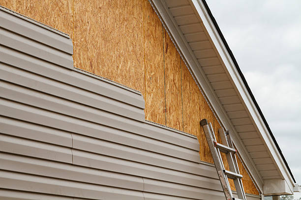 Professional Wood Siding technician working in Glassboro, NJ